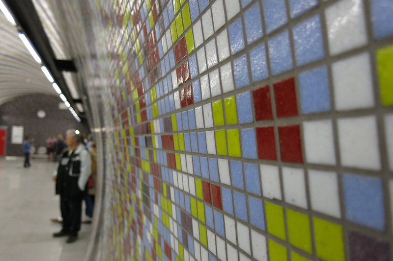 Illustration for article titled La nueva lĂnea de metro de Budapest es un psicodĂ©lico viaje de diseño